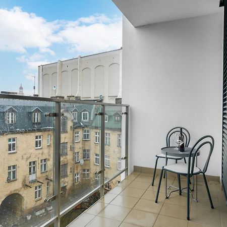 Apartament Black & White Mostowa By Renters Poznań Extérieur photo
