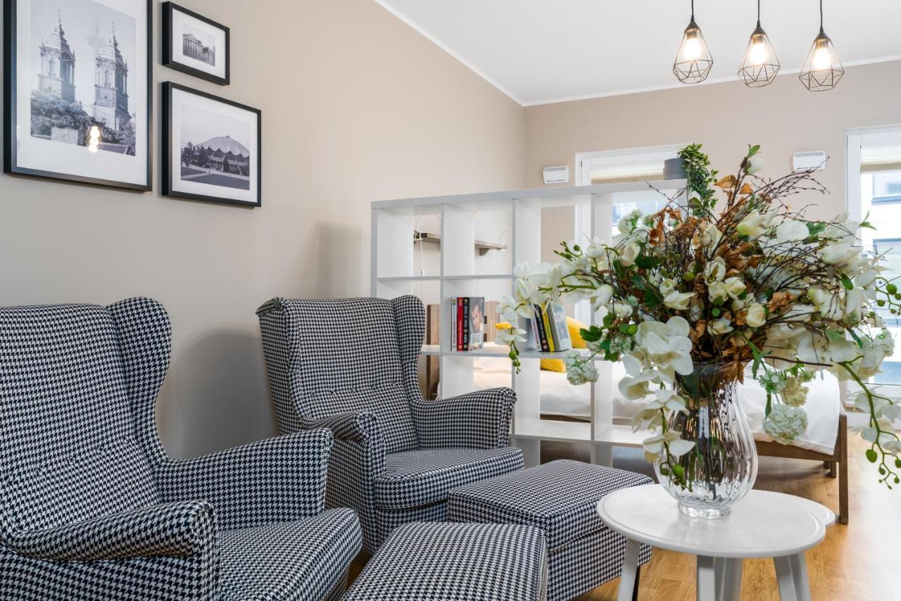 Apartament Black & White Mostowa By Renters Poznań Extérieur photo